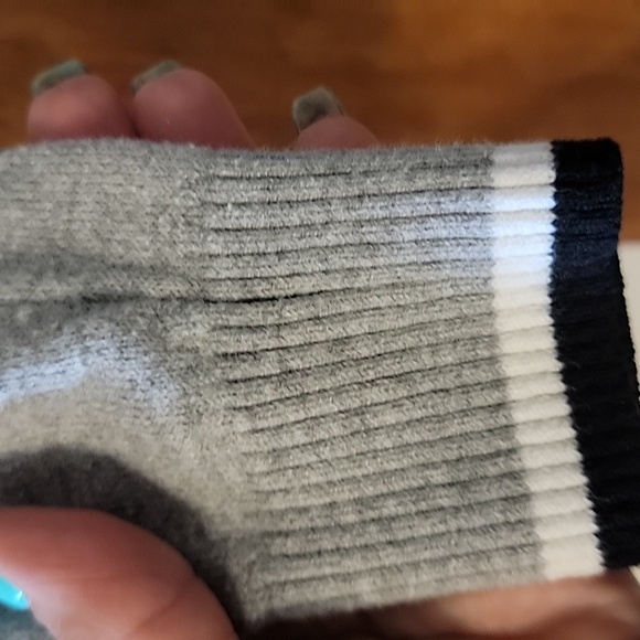 GAP Cardigan - Picture 4 of 6